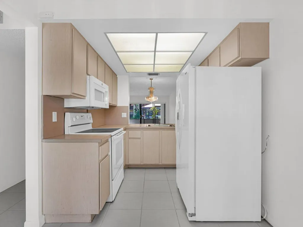 2011 SW 15th Street Deerfield Beach FL 33442