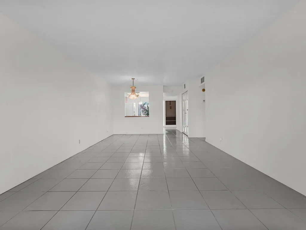 2011 SW 15th Street Deerfield Beach FL 33442