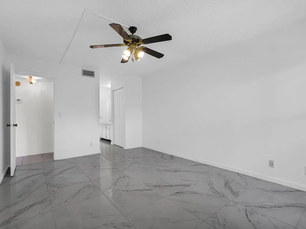 2011 SW 15th Street Deerfield Beach FL 33442