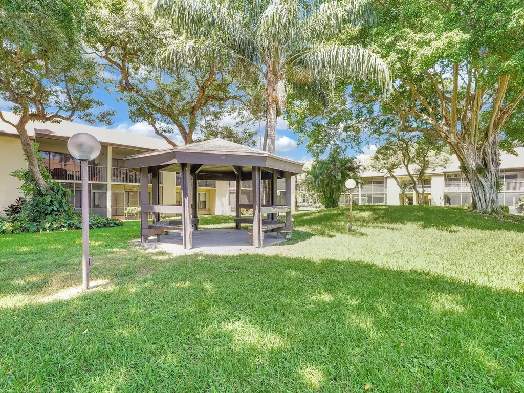 2011 SW 15th Street Deerfield Beach FL 33442