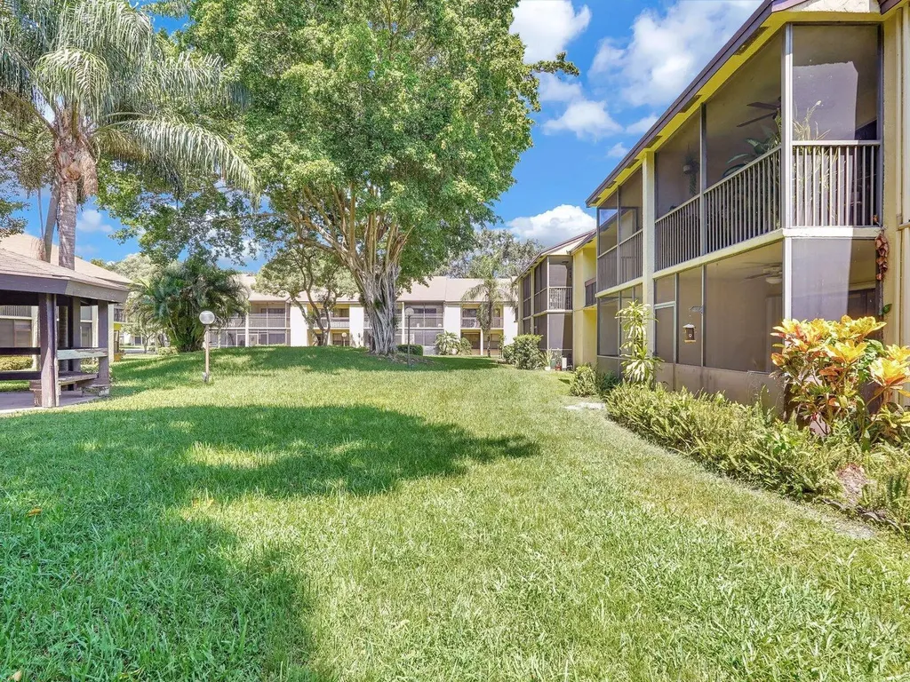 2011 SW 15th Street Deerfield Beach FL 33442