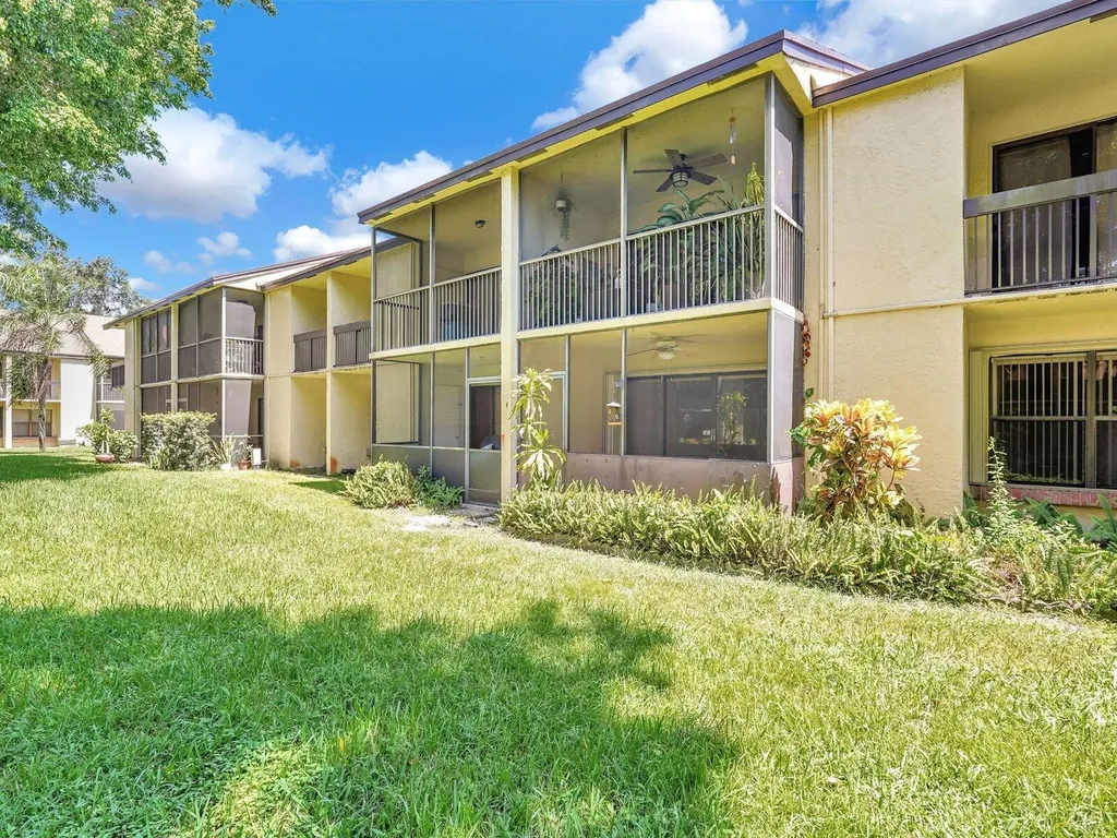 2011 SW 15th Street Deerfield Beach FL 33442