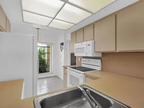 2011 SW 15th Street Deerfield Beach FL 33442