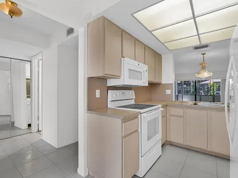 2011 SW 15th Street Deerfield Beach FL 33442