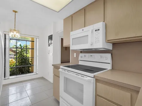 2011 SW 15th Street Deerfield Beach FL 33442