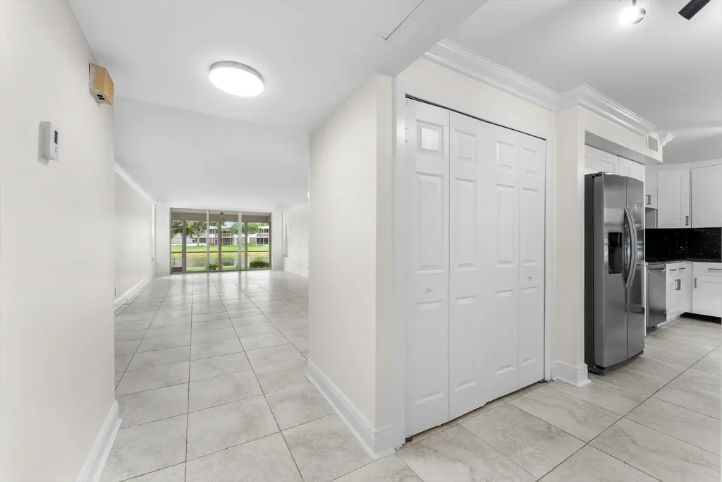 4240 Oaks Terrace Pompano Beach FL 33069