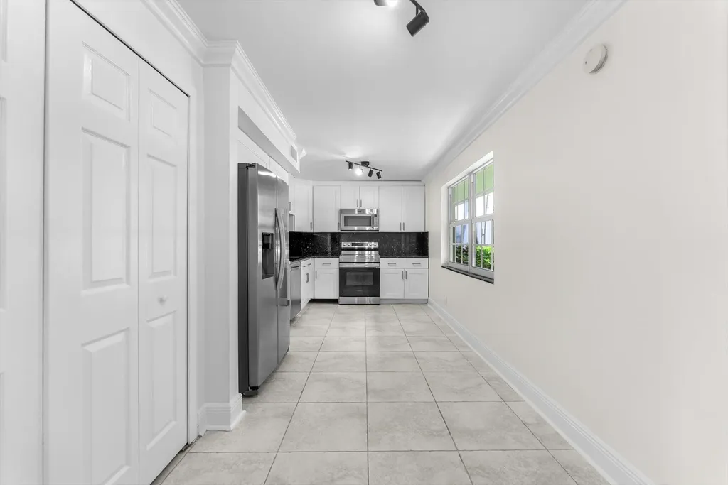 4240 Oaks Terrace Pompano Beach FL 33069