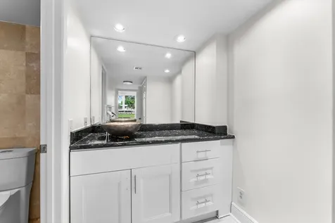 4240 Oaks Terrace Pompano Beach FL 33069