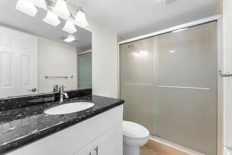 4240 Oaks Terrace Pompano Beach FL 33069