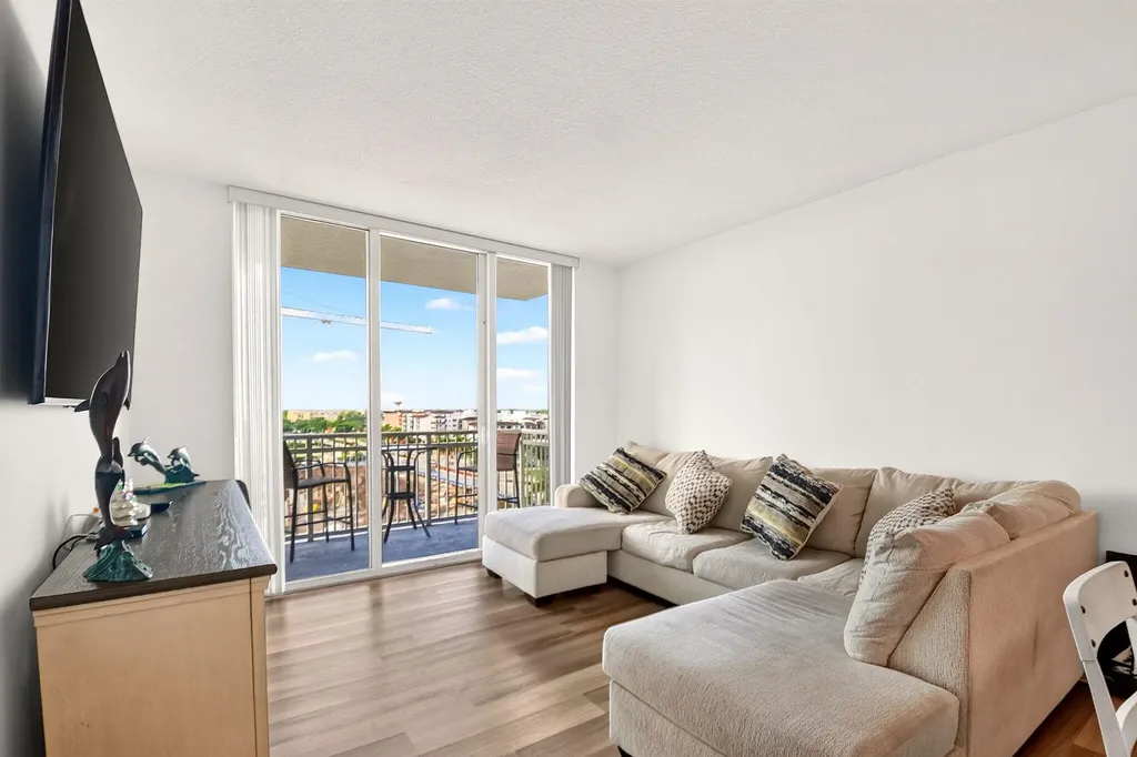 350 N Federal Highway Boynton Beach FL 33435