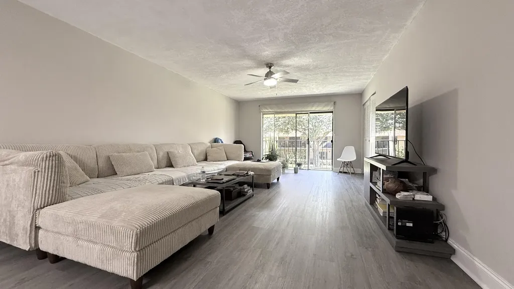2925 SW 22nd Avenue Delray Beach FL 33445