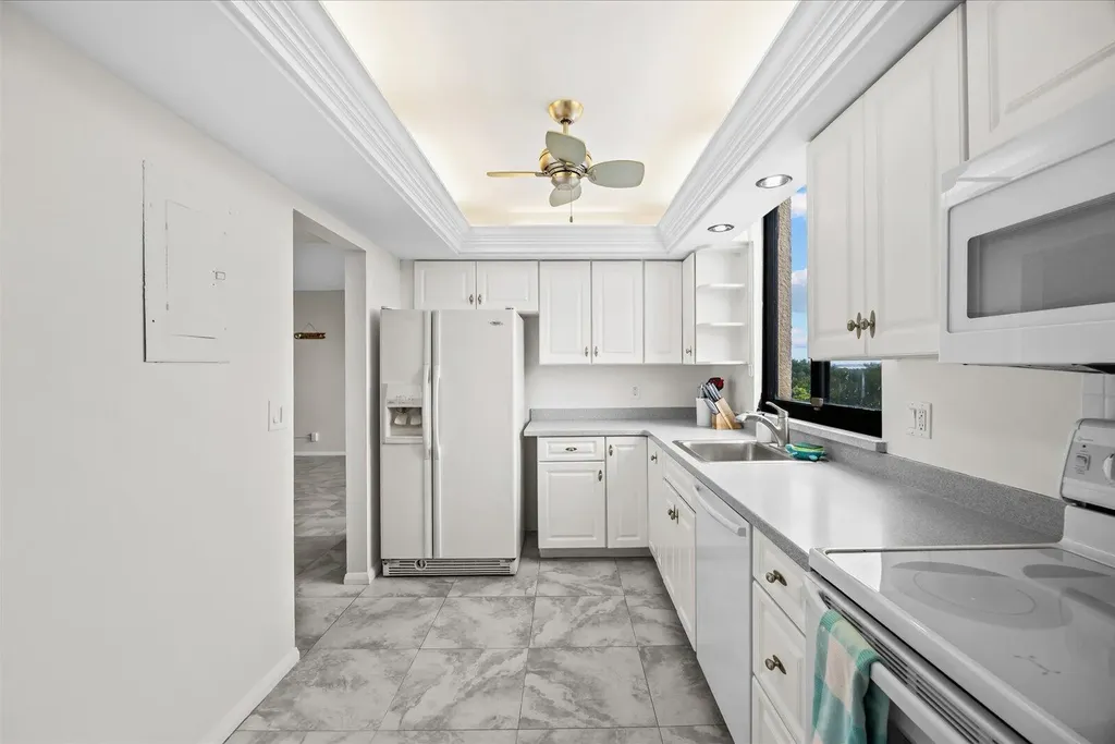 3452 NE Causeway Boulevard NE Jensen Beach FL 34957