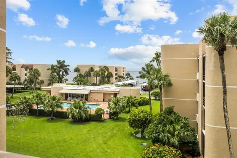 3452 NE Causeway Boulevard NE Jensen Beach FL 34957