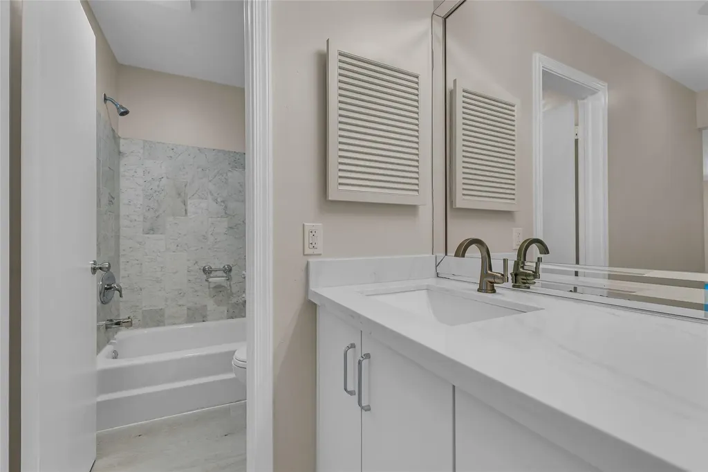 6319 Bay Club Drive Fort Lauderdale FL 33308
