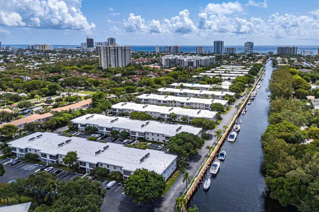 6319 Bay Club Drive Fort Lauderdale FL 33308