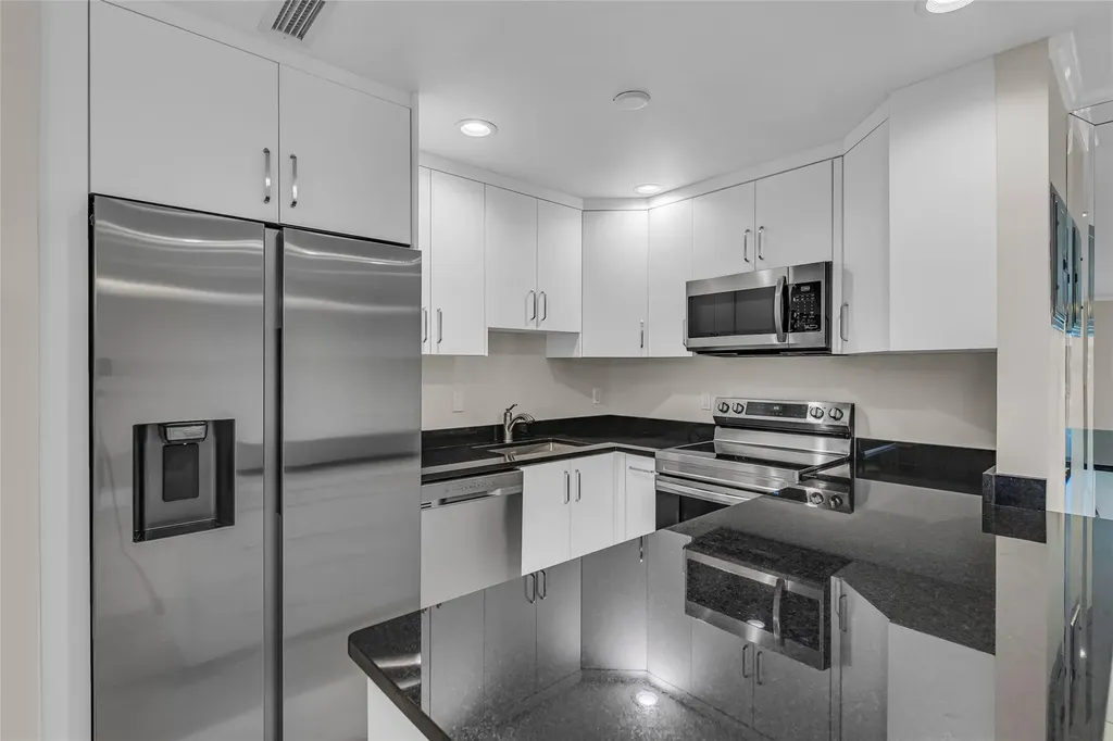 6319 Bay Club Drive Fort Lauderdale FL 33308