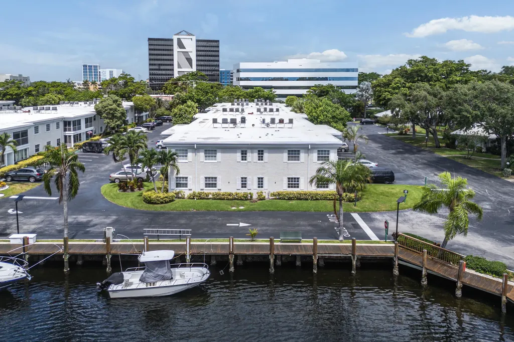 6319 Bay Club Drive Fort Lauderdale FL 33308