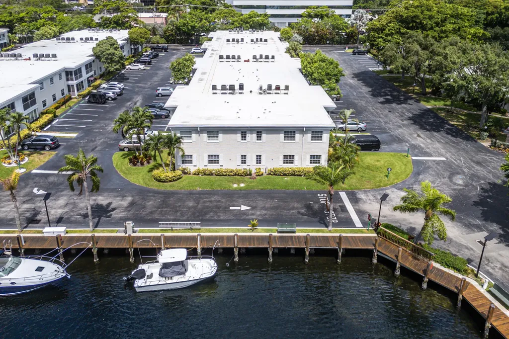 6319 Bay Club Drive Fort Lauderdale FL 33308