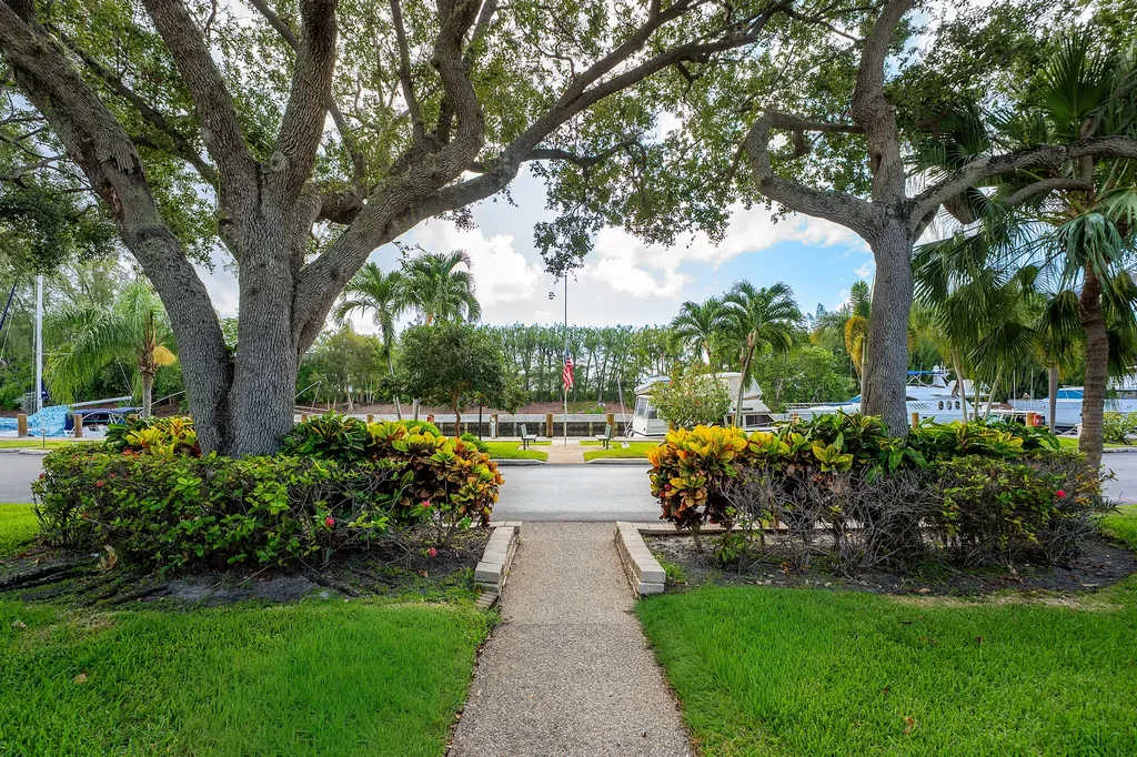 6319 Bay Club Drive Fort Lauderdale FL 33308