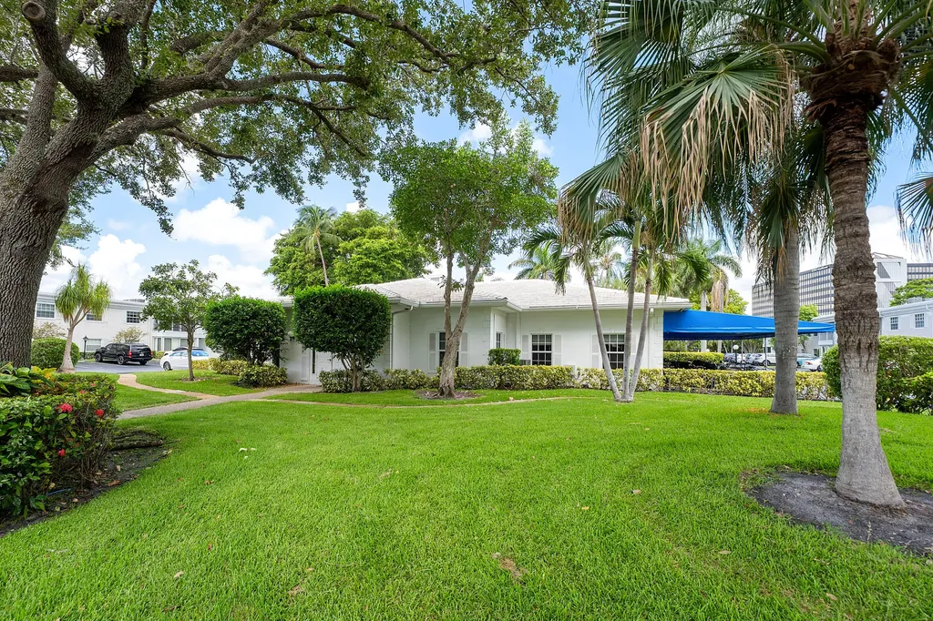 6319 Bay Club Drive Fort Lauderdale FL 33308