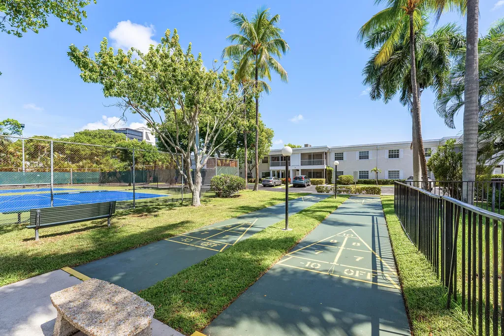 6319 Bay Club Drive Fort Lauderdale FL 33308