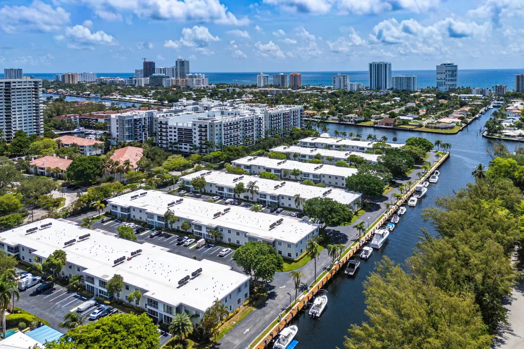 6319 Bay Club Drive Fort Lauderdale FL 33308