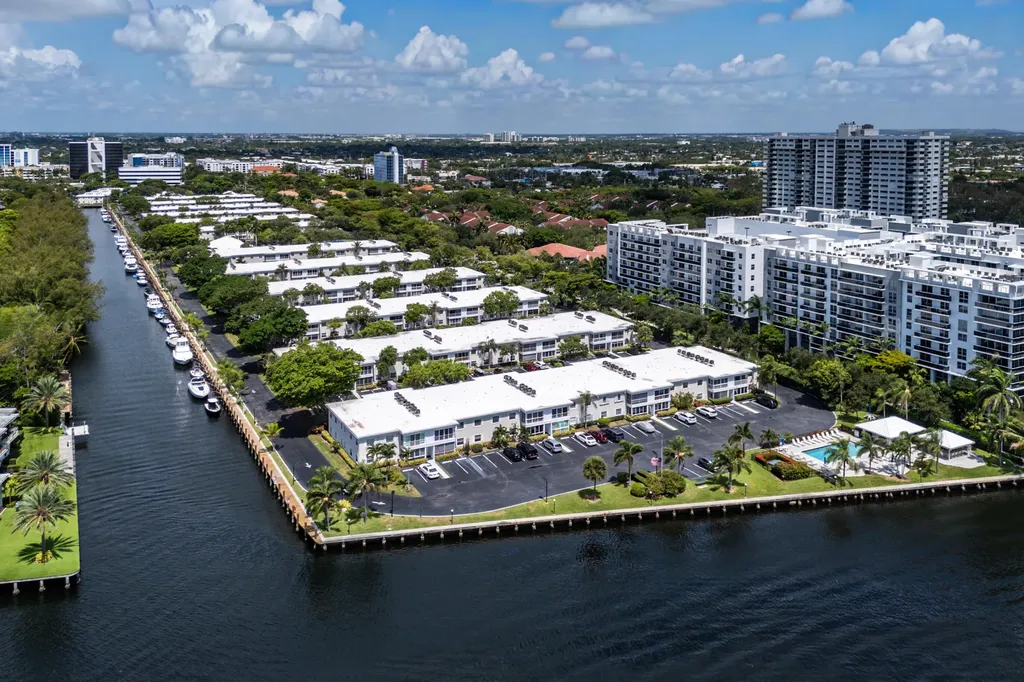 6319 Bay Club Drive Fort Lauderdale FL 33308