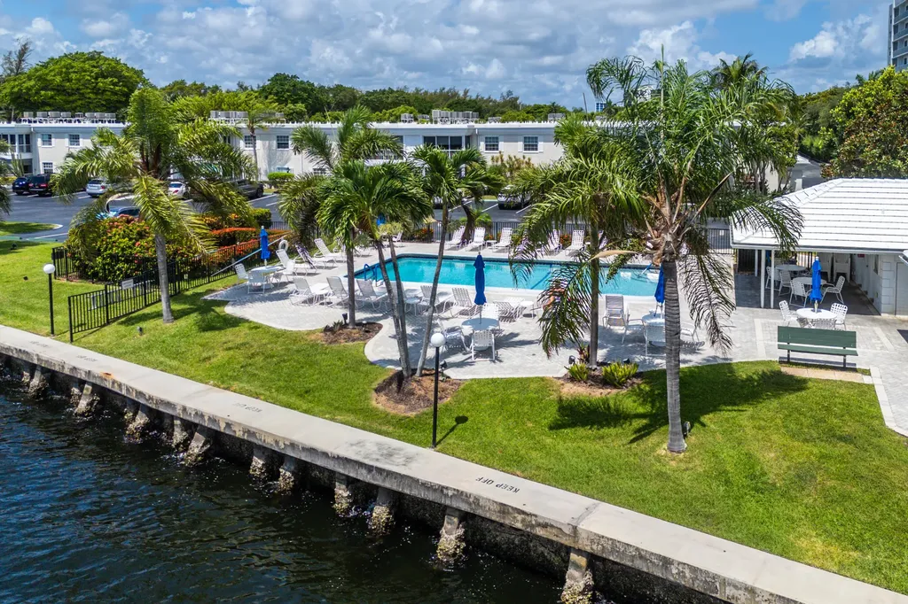 6319 Bay Club Drive Fort Lauderdale FL 33308