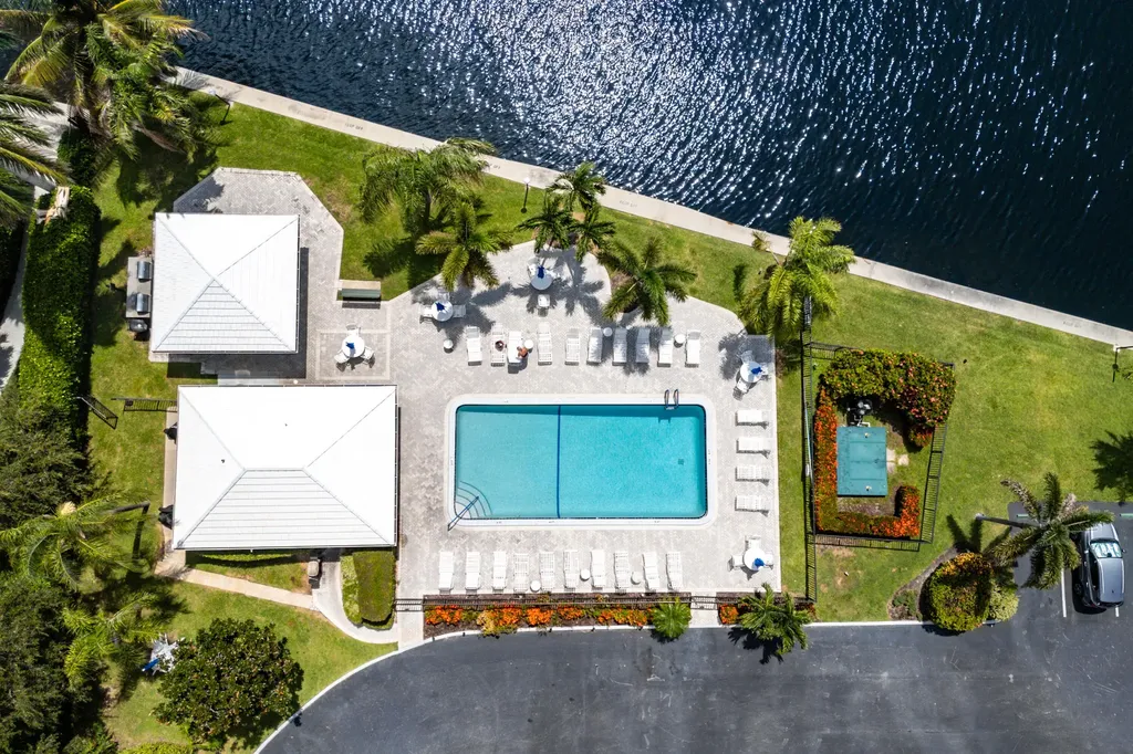 6319 Bay Club Drive Fort Lauderdale FL 33308