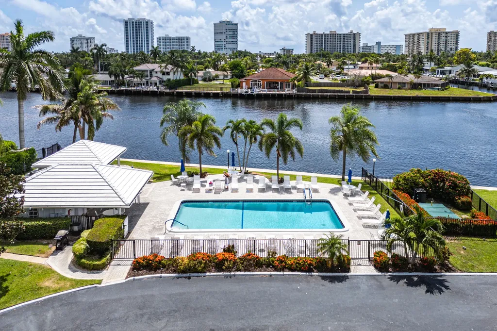 6319 Bay Club Drive Fort Lauderdale FL 33308