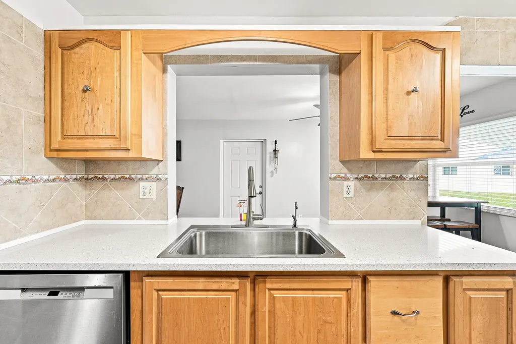 8960 NW 12th Place Plantation FL 33322