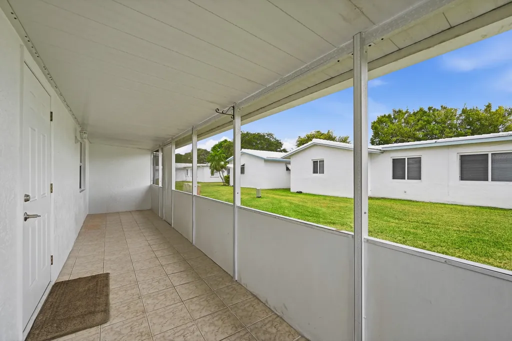 8960 NW 12th Place Plantation FL 33322