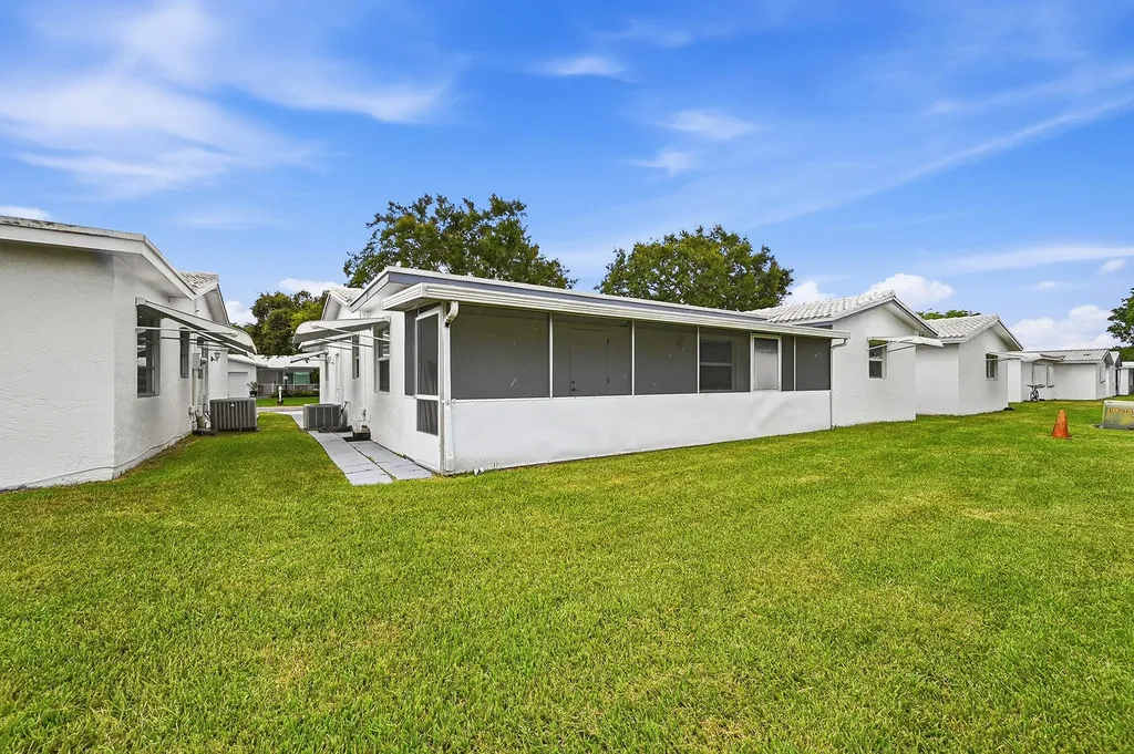8960 NW 12th Place Plantation FL 33322