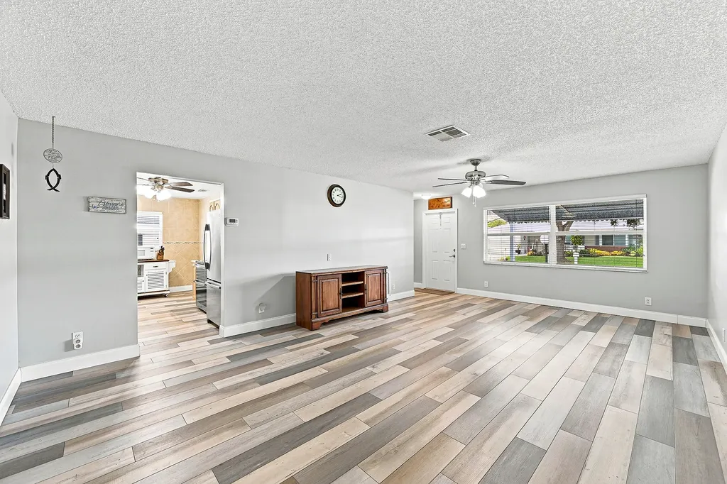 8960 NW 12th Place Plantation FL 33322