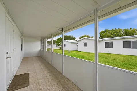 8960 NW 12th Place Plantation FL 33322