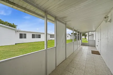 8960 NW 12th Place Plantation FL 33322
