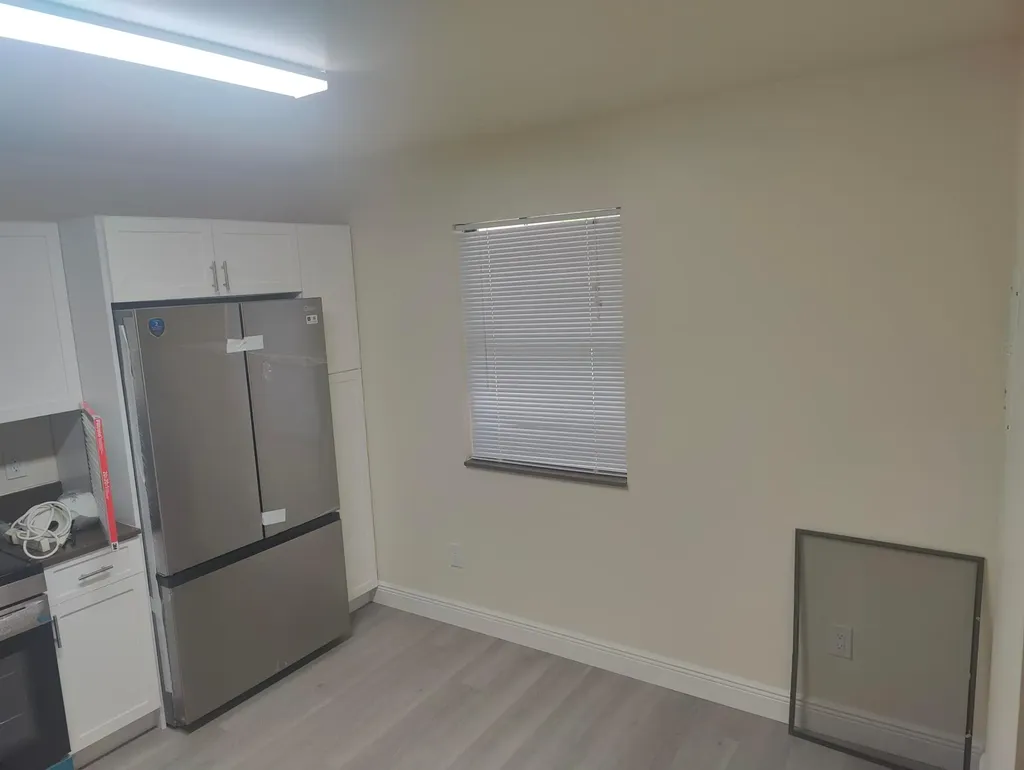 302 Lakeview Drive E Royal Palm Beach FL 33411