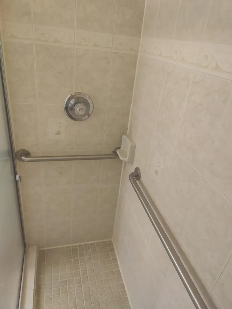 302 Lakeview Drive E Royal Palm Beach FL 33411
