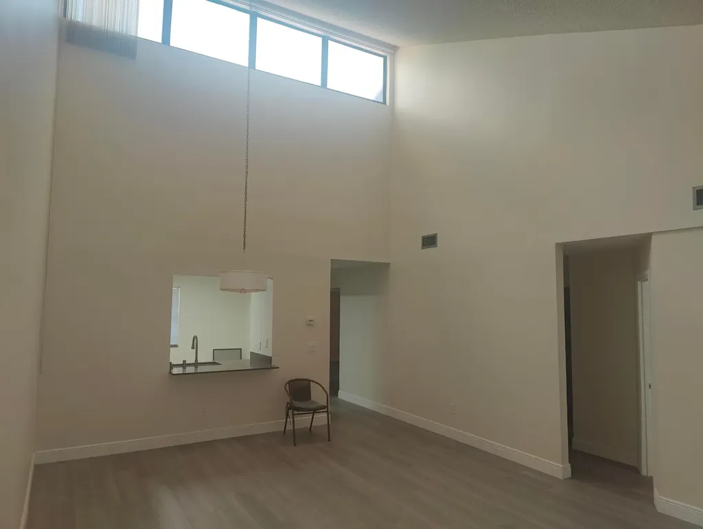 302 Lakeview Drive E Royal Palm Beach FL 33411