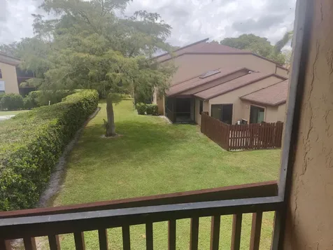 302 Lakeview Drive E Royal Palm Beach FL 33411