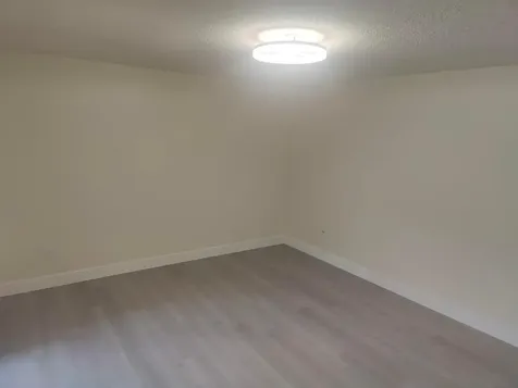 302 Lakeview Drive E Royal Palm Beach FL 33411