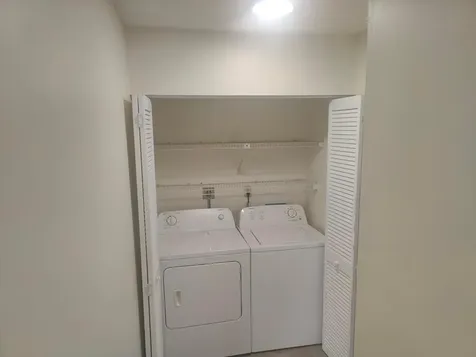 302 Lakeview Drive E Royal Palm Beach FL 33411