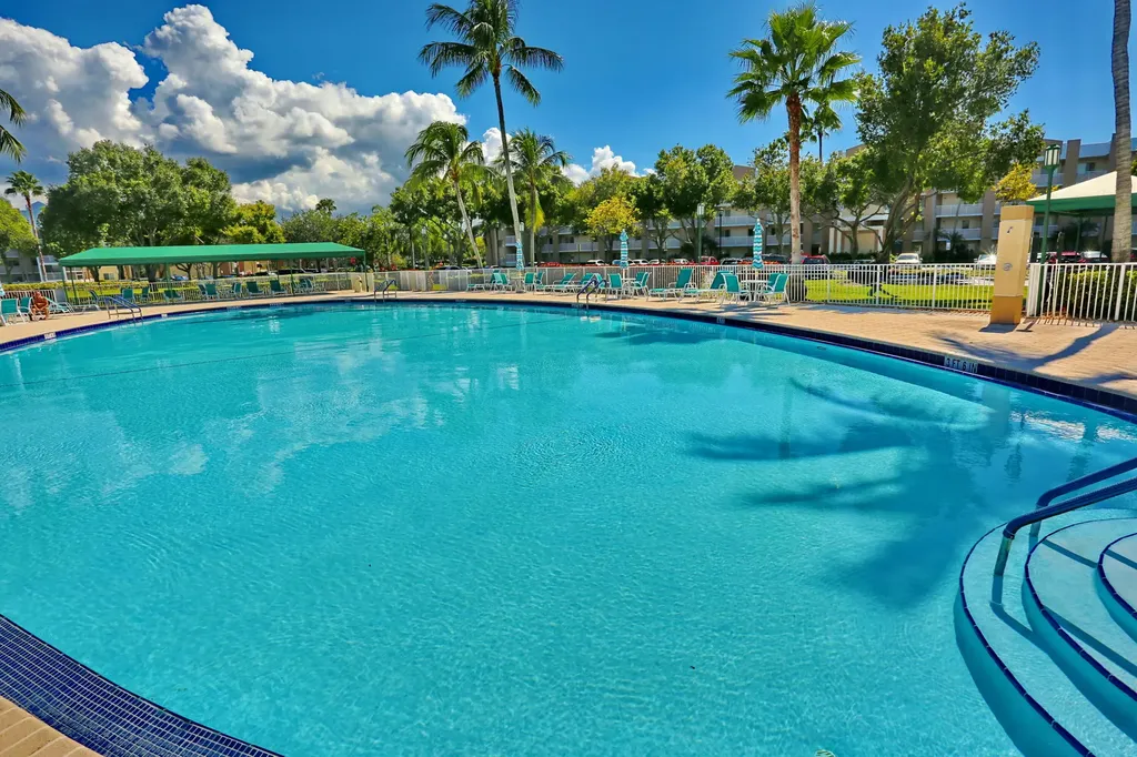 9968 N Belfort Circle Tamarac FL 33321