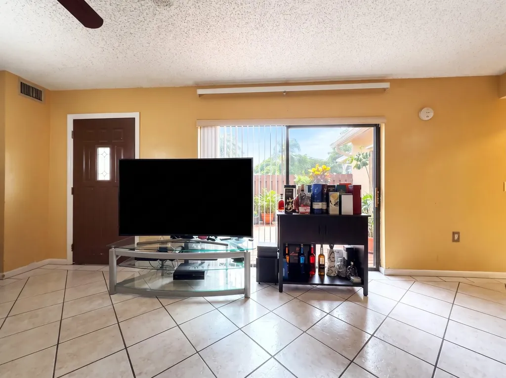 1905 19th Lane Greenacres FL 33463