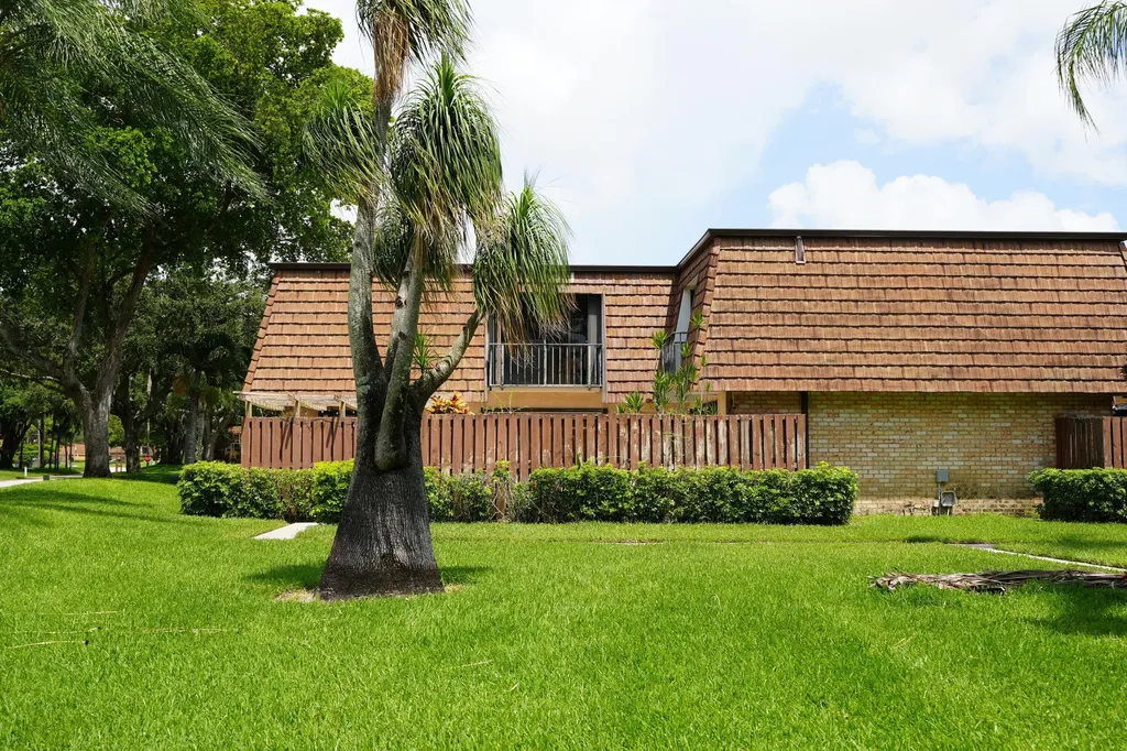 1905 19th Lane Greenacres FL 33463