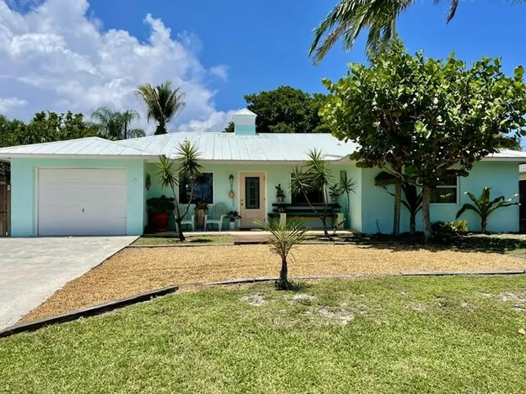 415 Beacon Street Tequesta FL 33469