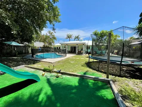 415 Beacon Street Tequesta FL 33469