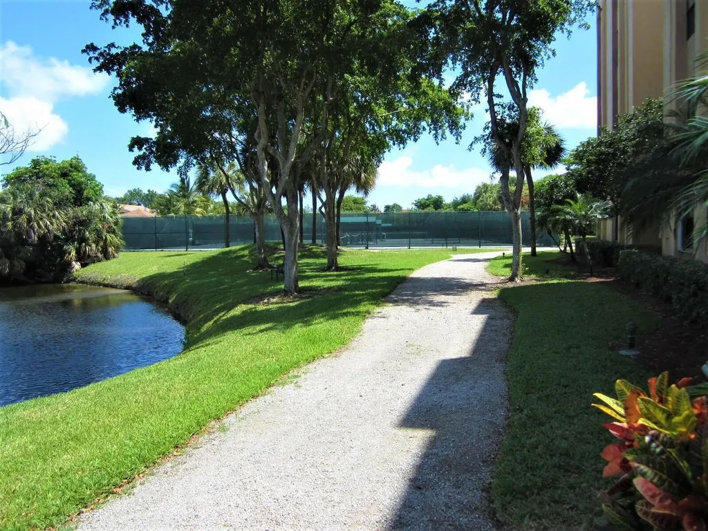 955 Dotterel Road Delray Beach FL 33444