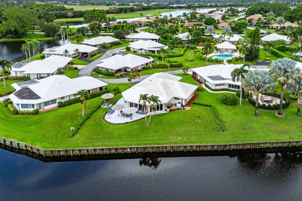 362 Yorktowne Circle Atlantis FL 33462