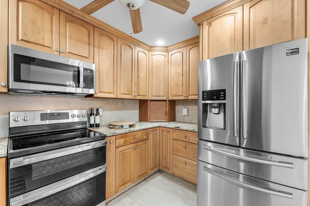 362 Yorktowne Circle Atlantis FL 33462